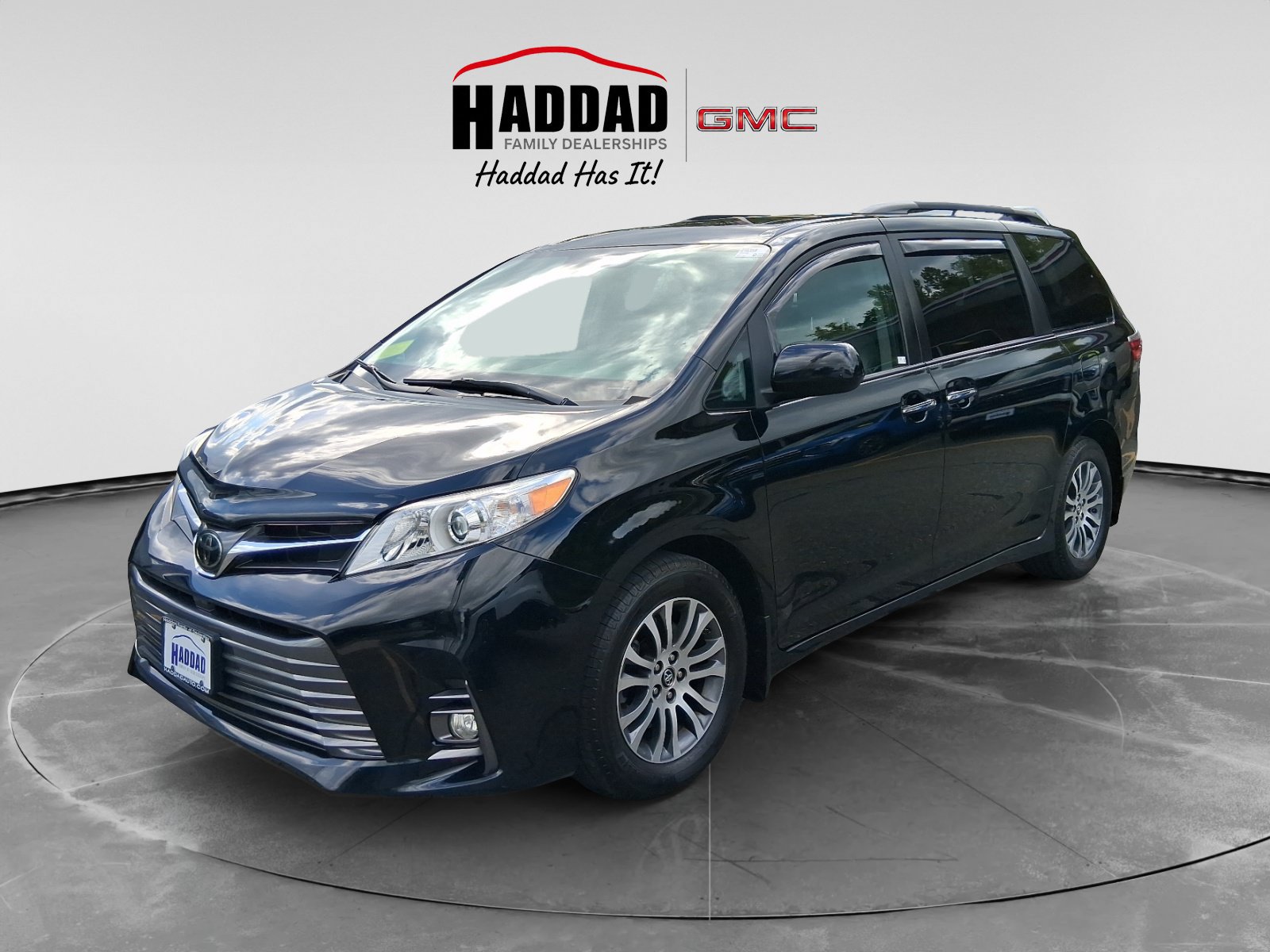 Used 2020 Toyota Sienna XLE w/ XLE Navigation Package