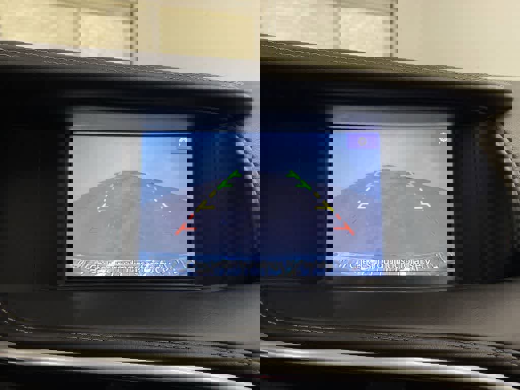 Used 2017 INFINITI QX30 Premium w/ Navigation Package image 25