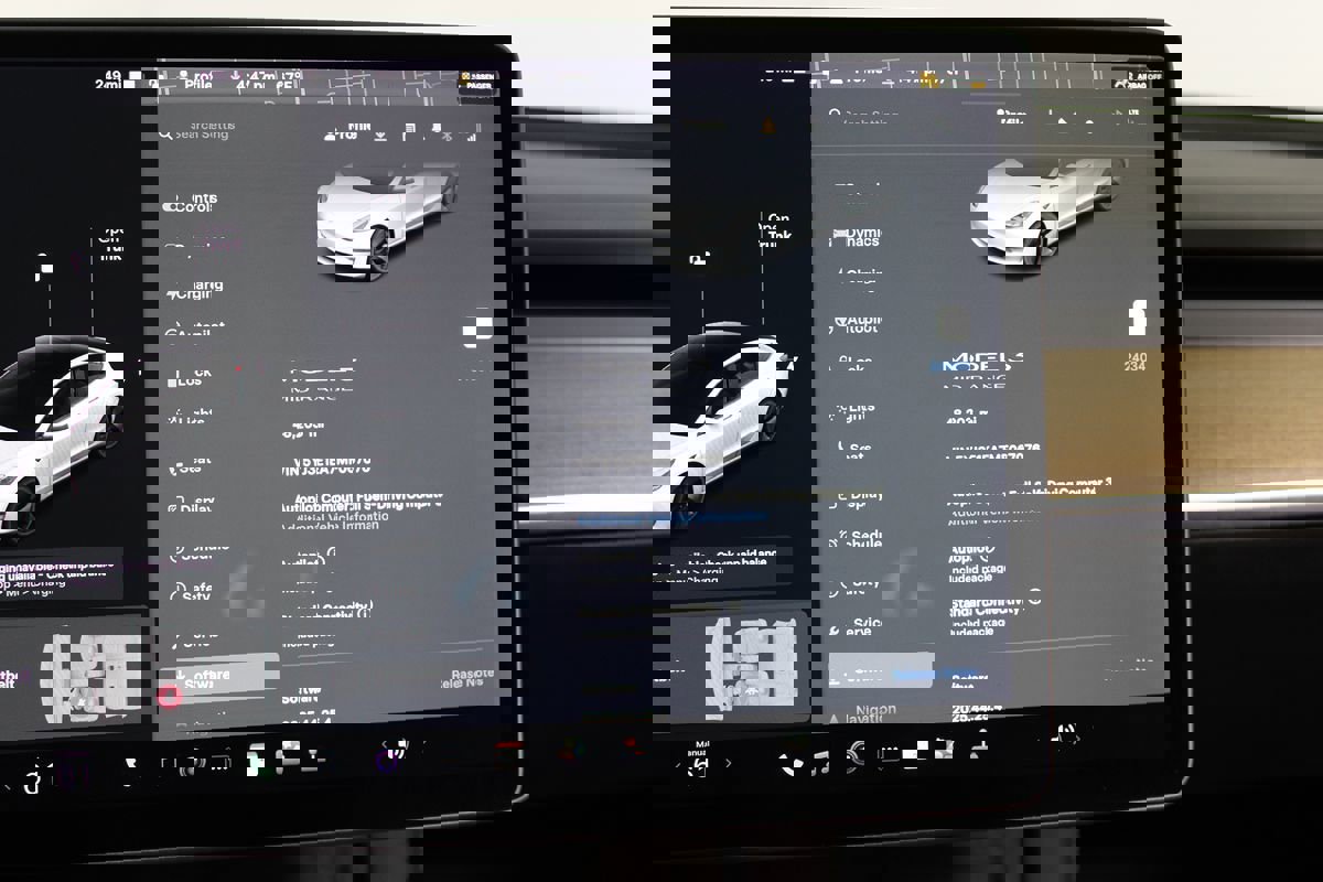 Used 2021 Tesla Model 3 Standard Range Plus image 16