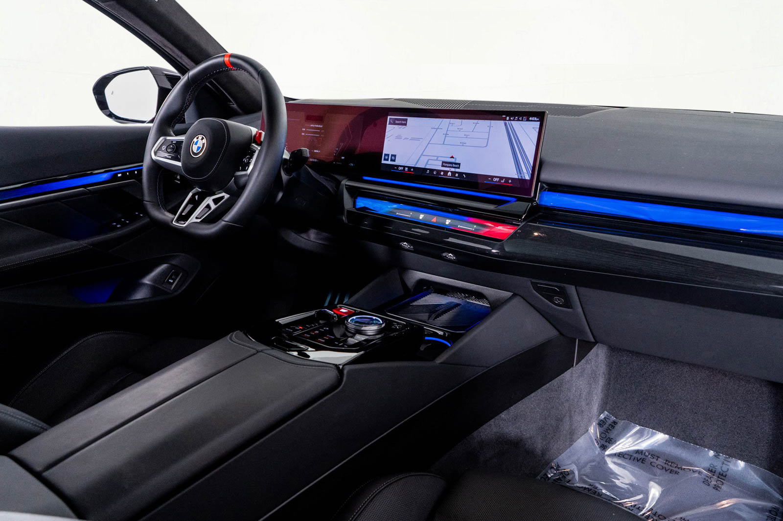 Used 2025 BMW M5 w/ Executive Package image 48