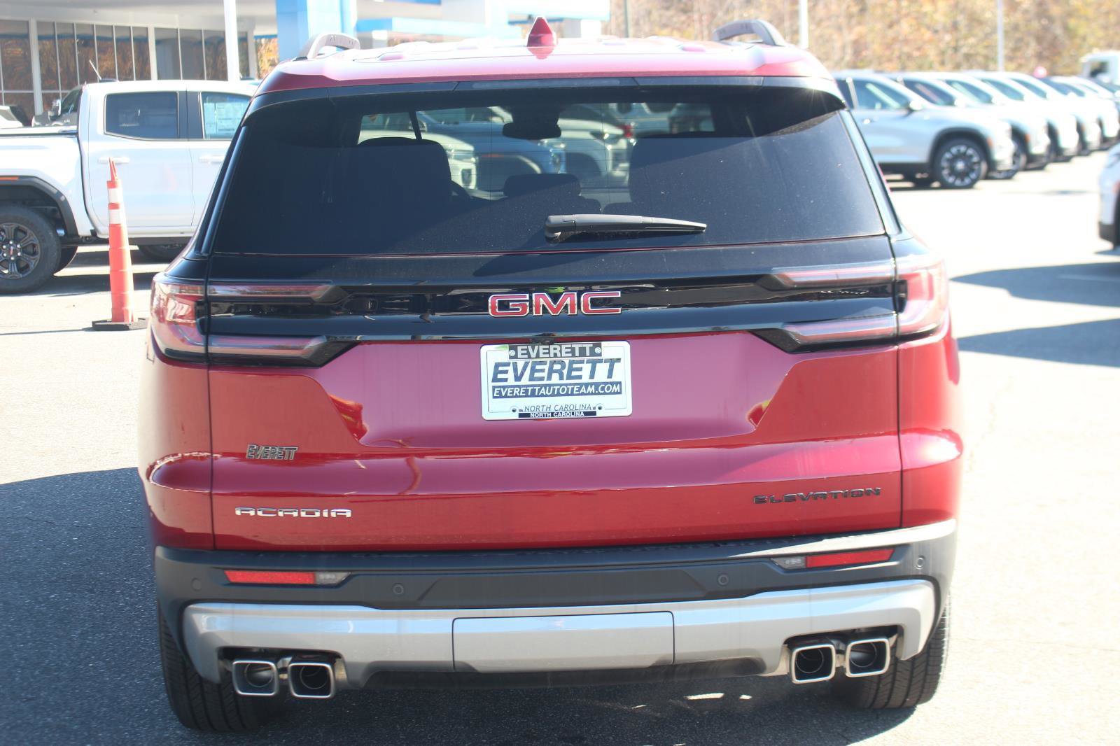 New 2025 GMC Acadia Elevation image 7