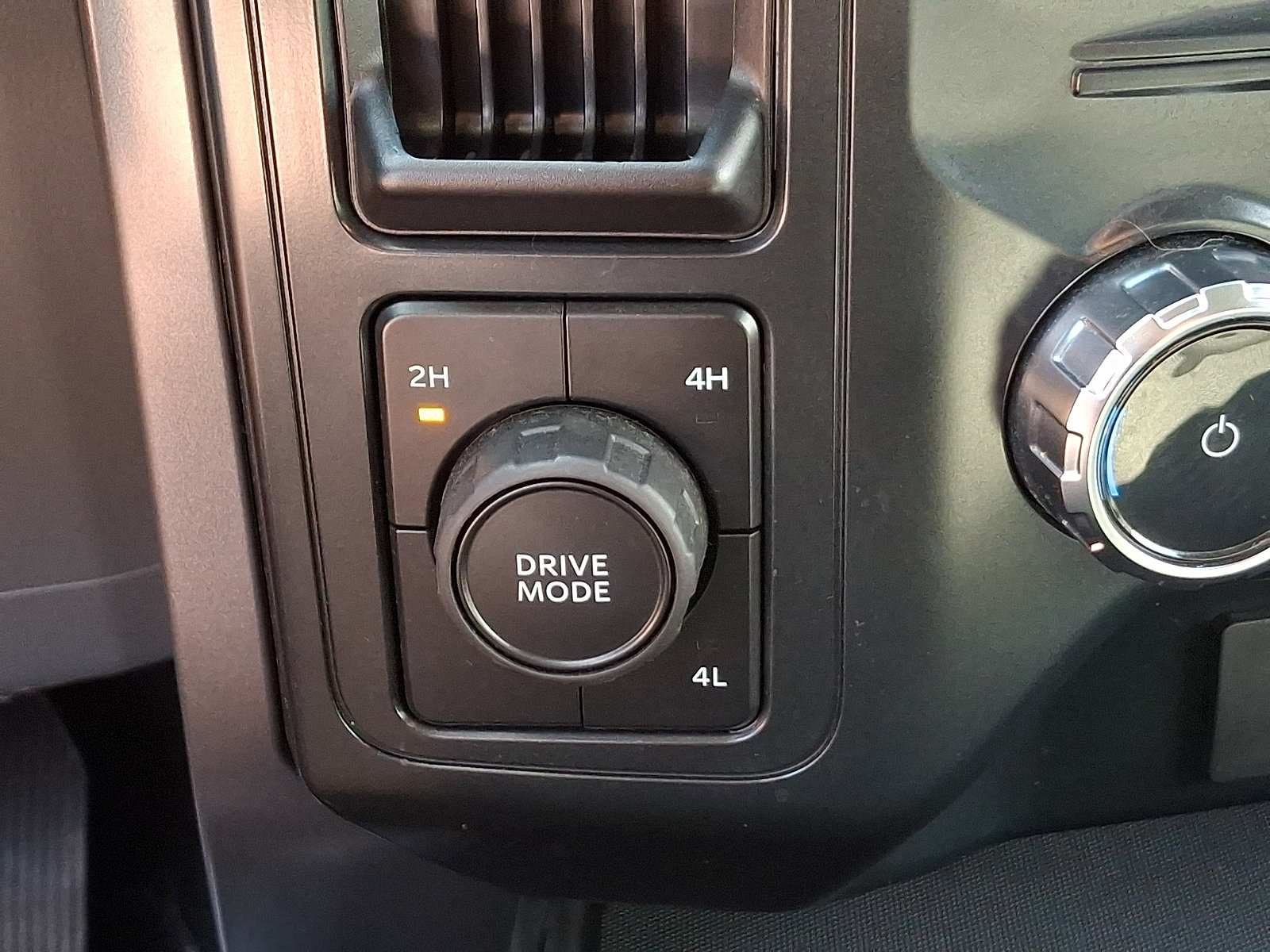Used 2025 Ford F150 XLT w/ Equipment Group 301A Standard AWD/4WD image 23