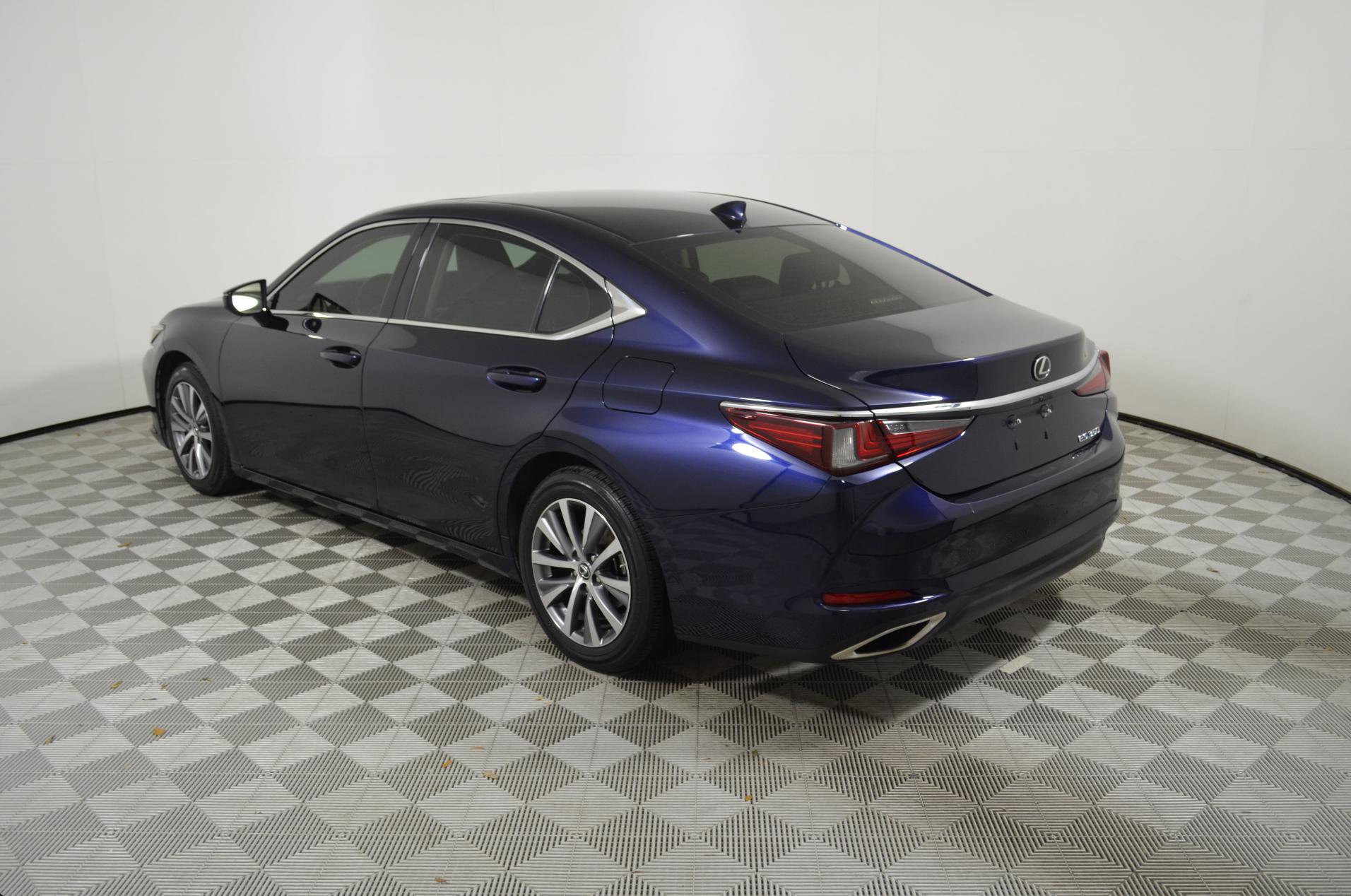 Used 2019 Lexus ES 350 w/ Accessory Package 2 FWD image 11