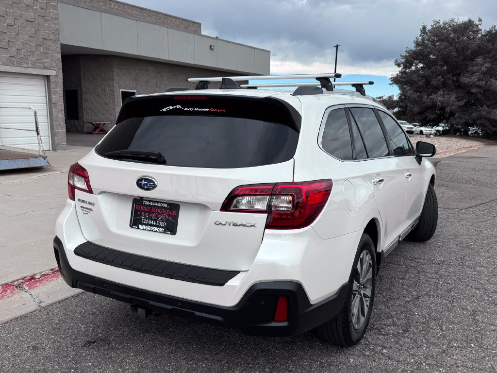Used 2018 Subaru Outback 2.5i Touring w/ Popular Package #3 AWD/4WD image 8