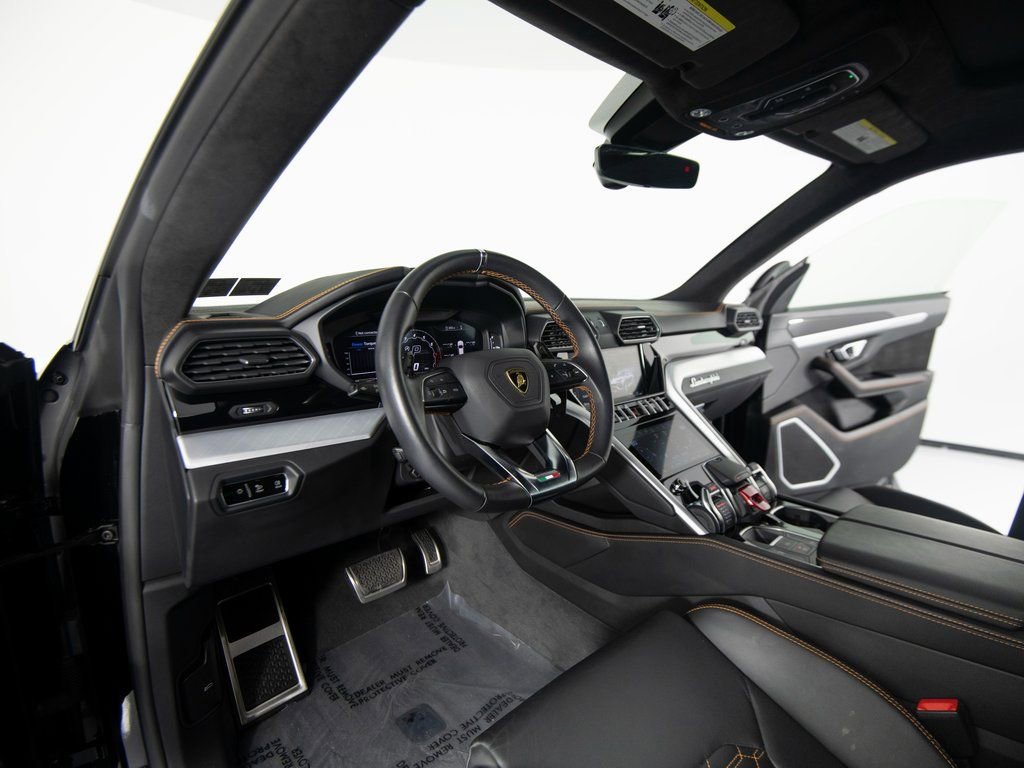 Used 2022 Lamborghini Urus image 15