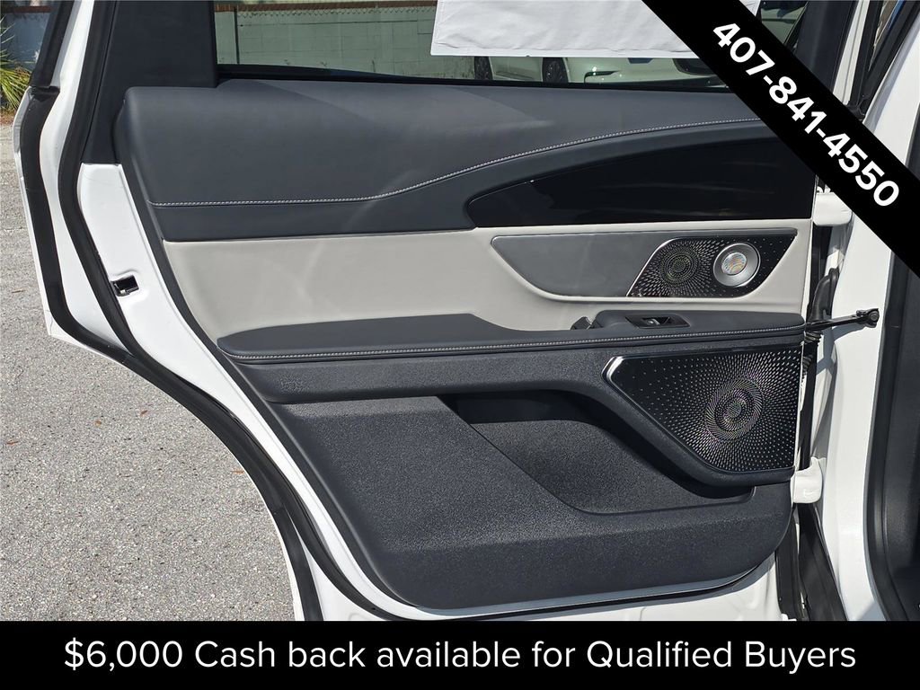 New 2025 Lincoln Nautilus Reserve image 8