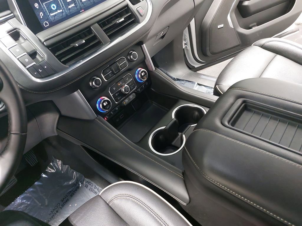 Used 2024 GMC Yukon XL SLT image 26