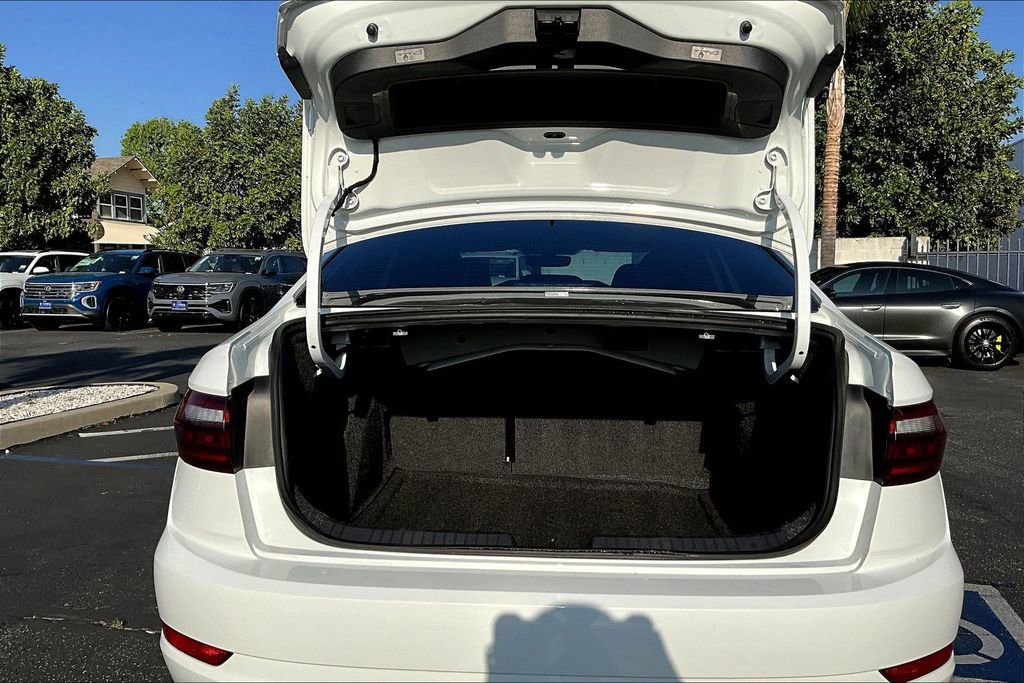 Used 2020 Volkswagen Jetta GLI image 25