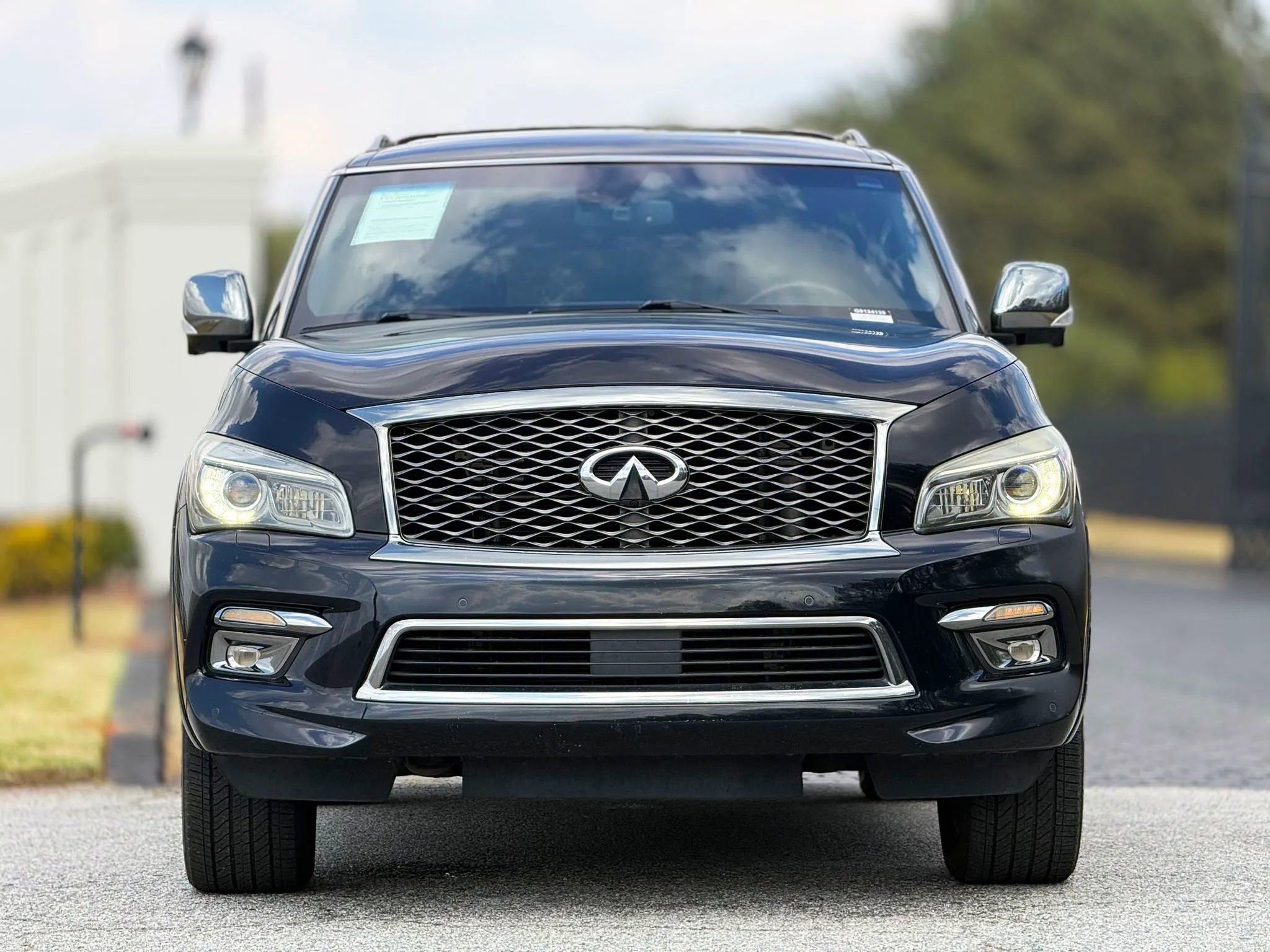 Used 2016 INFINITI QX80 Limited image 3