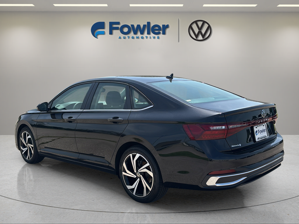 Used 2026 Volkswagen Jetta SEL FWD image 5