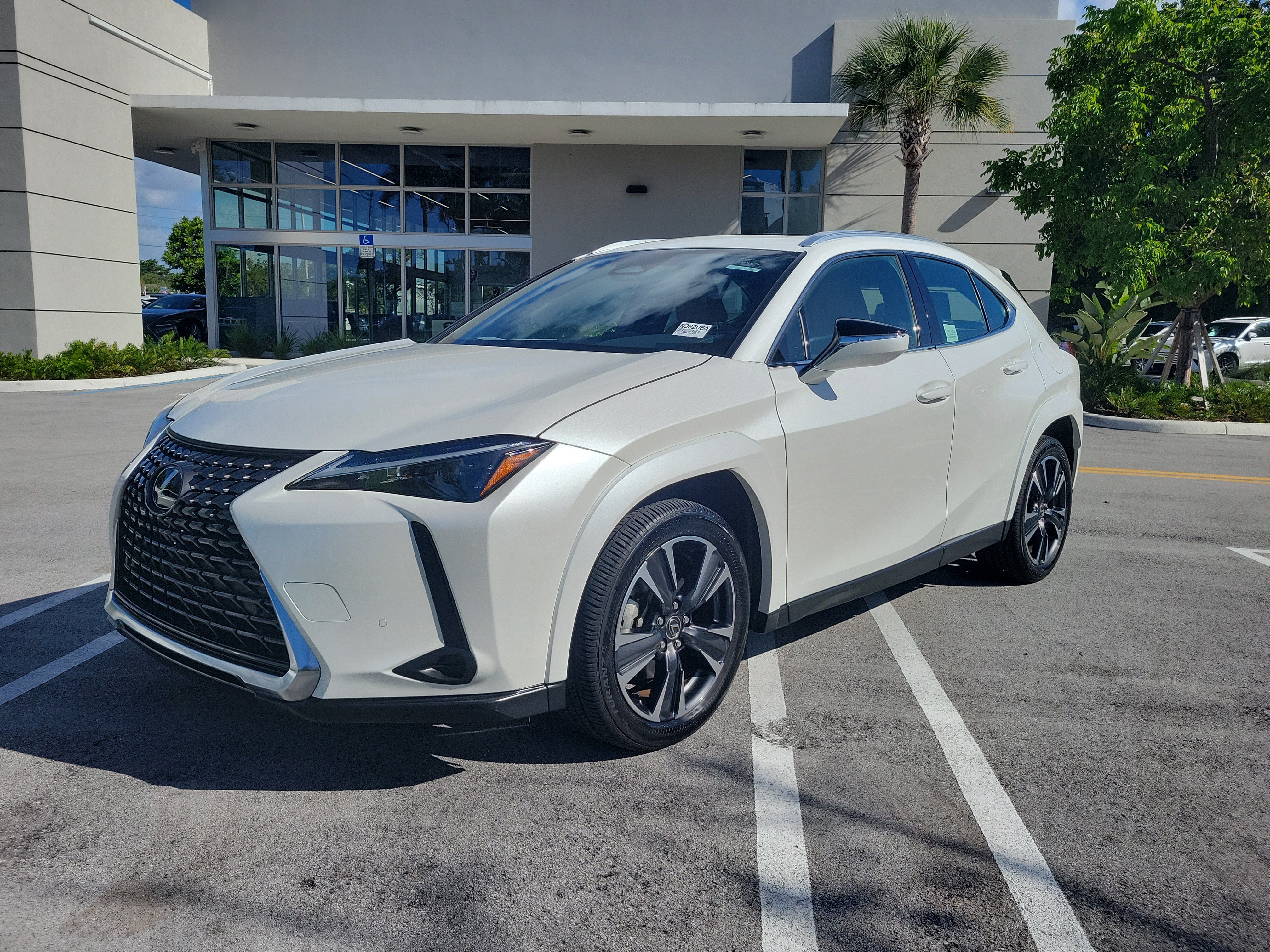 Used 2025 Lexus UX 300h FWD w/ Accessory Package (Z1) image 3