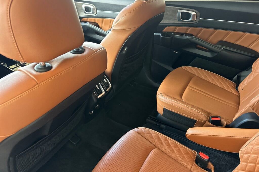 Certified 2021 Kia Sorento SX Prestige AWD/4WD image 13