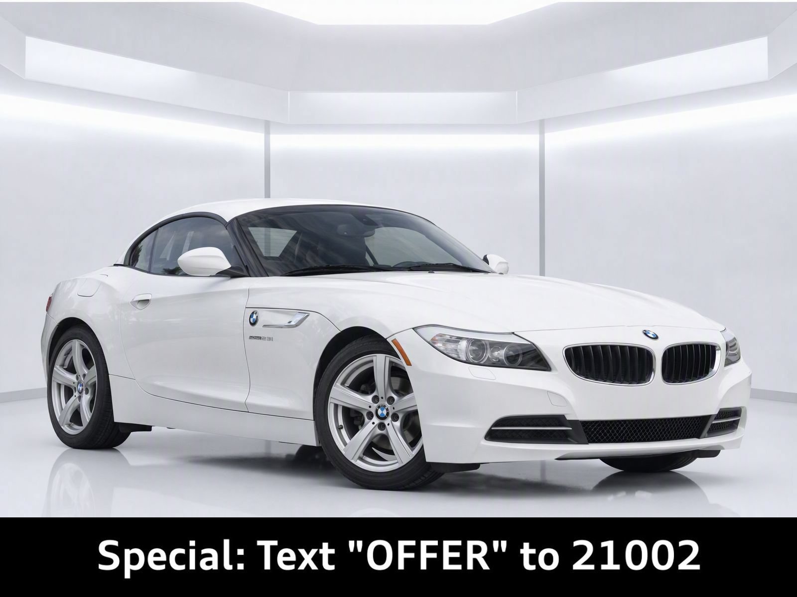 Used 2014 BMW Z4 sDrive28i RWD image 2