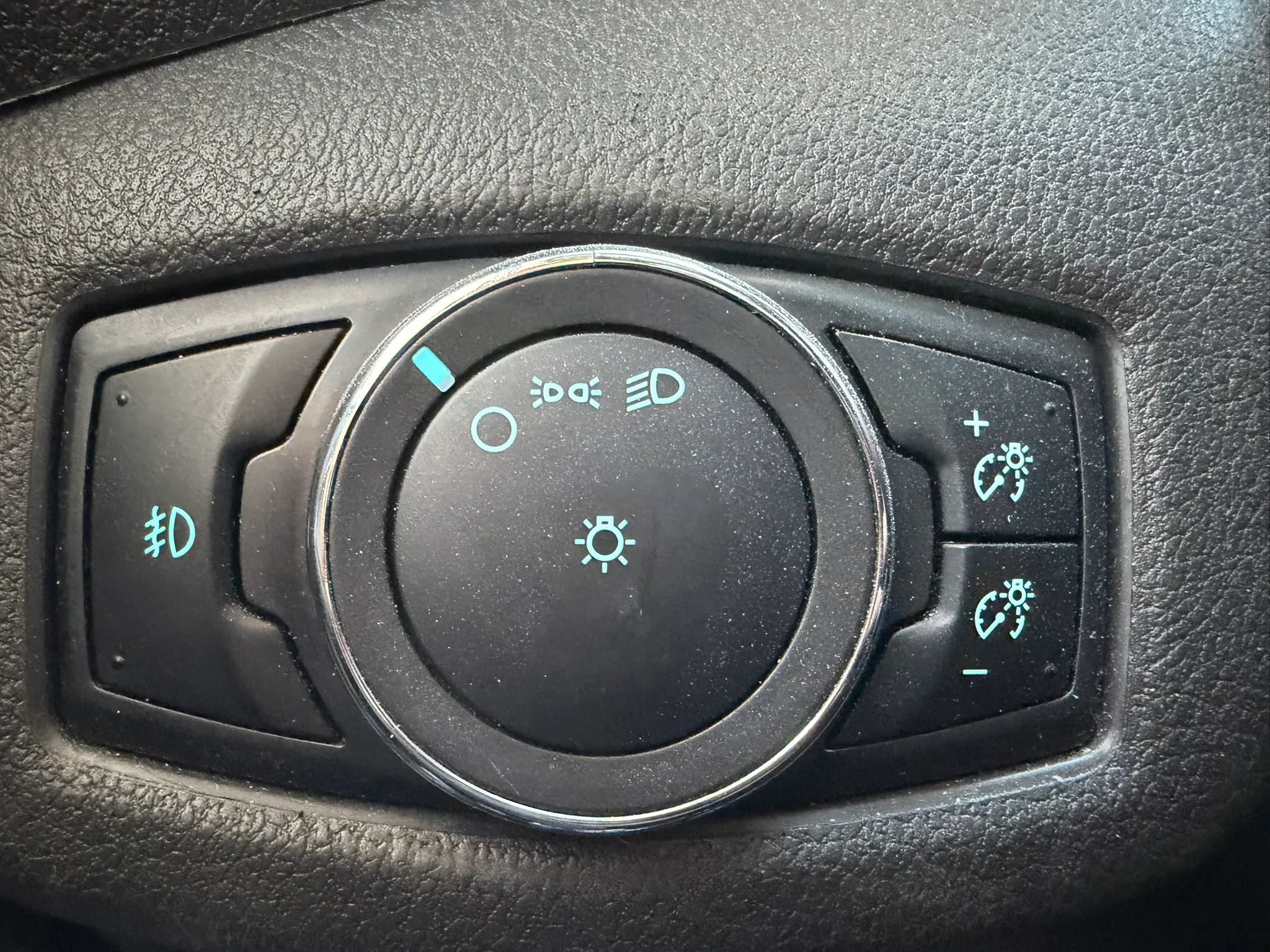 Used 2018 Ford Transit Connect XLT FWD image 14