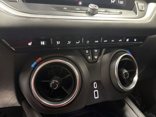 Certified 2024 Chevrolet Blazer LT w/ Convenience Package FWD image 28