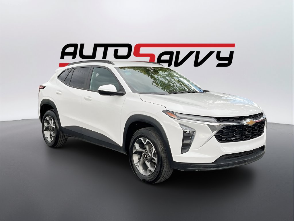 Used 2026 Chevrolet Trax LT FWD image 1