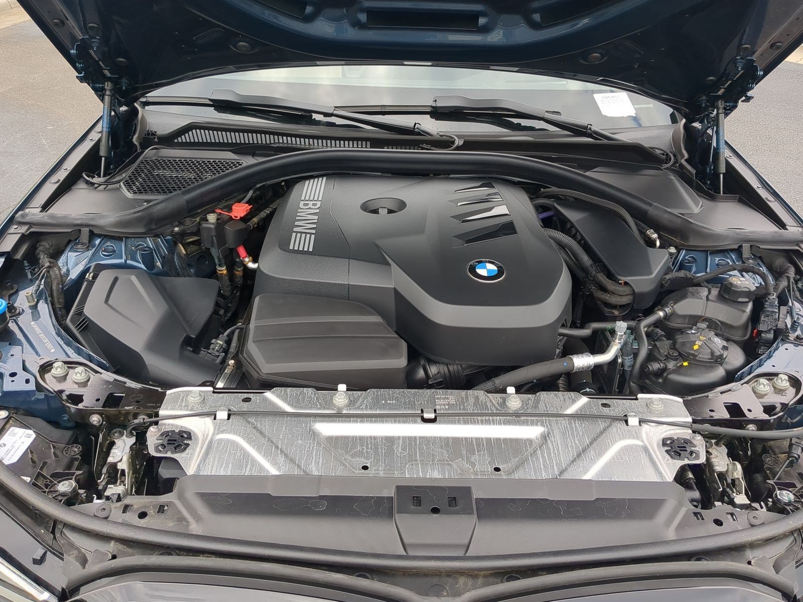 Certified 2026 BMW 330i xDrive Sedan w/ M Sport Package AWD/4WD image 34