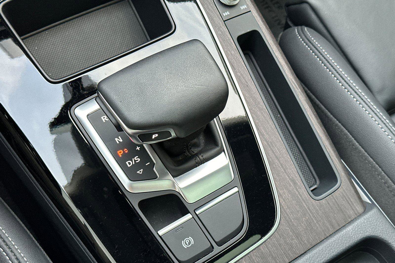 Used 2024 Audi Q5 e Premium image 21