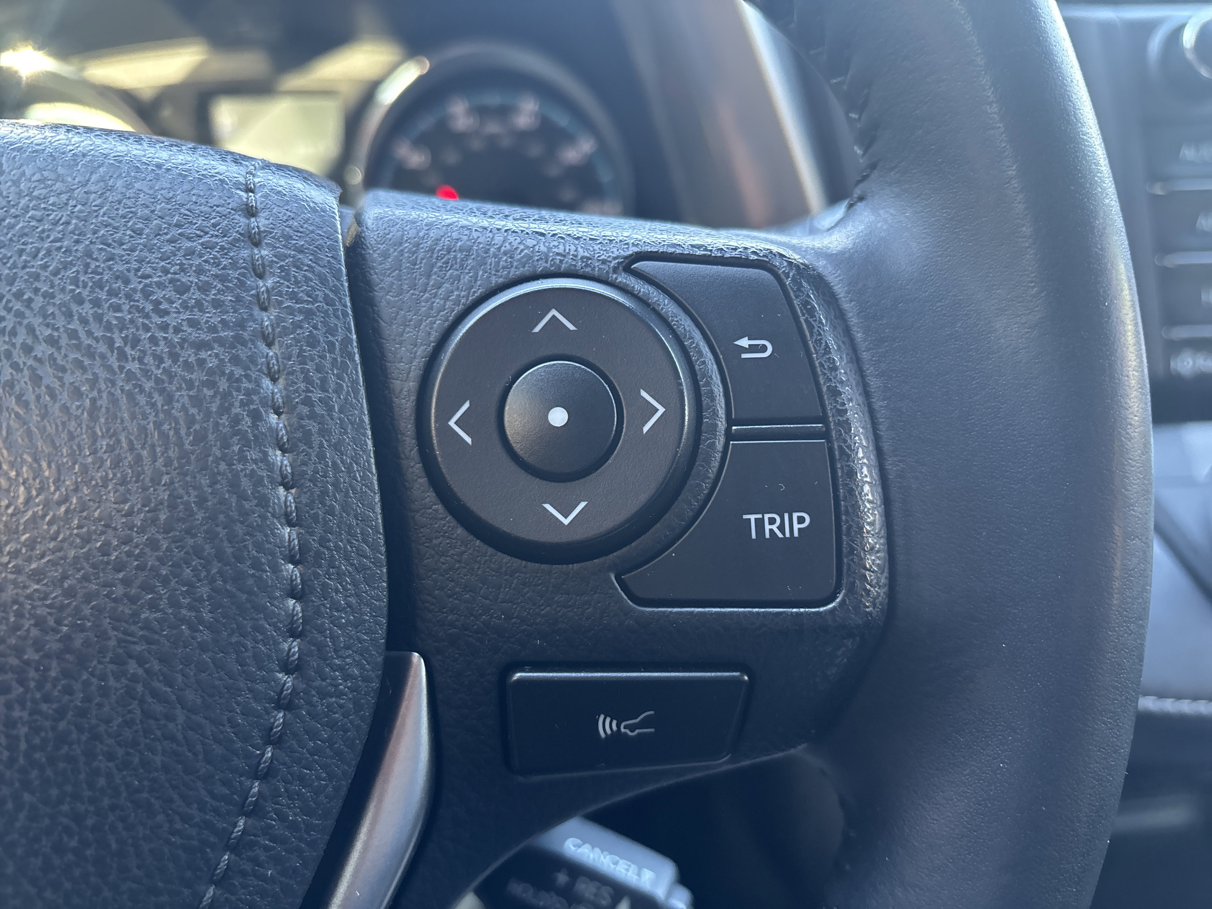 Used 2017 Toyota RAV4 XLE w/ Protection Package image 20