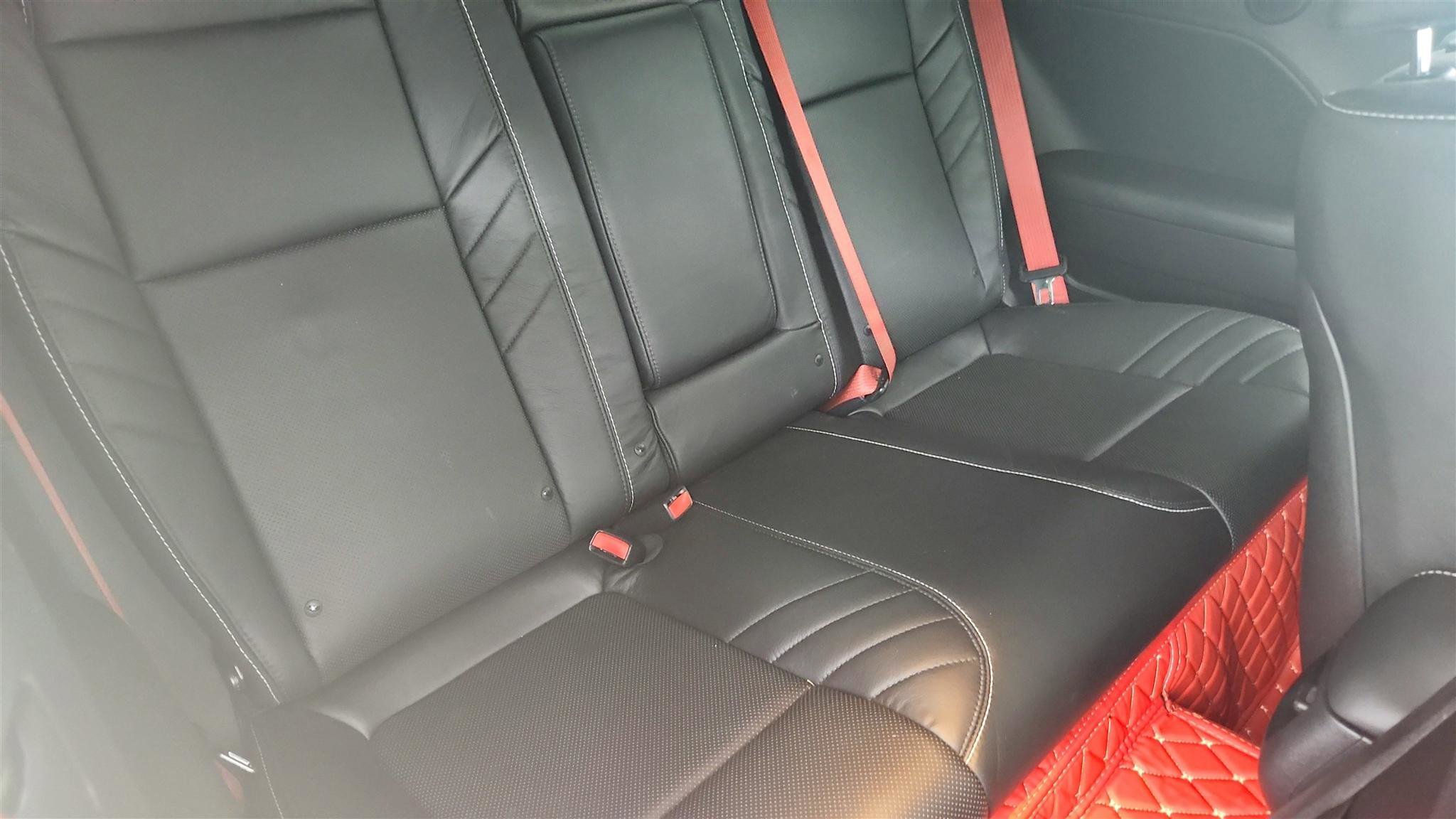 Used 2015 Dodge Challenger SRT Hellcat image 39