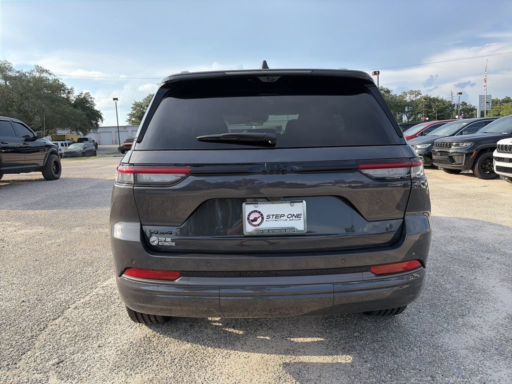 New 2026 Jeep Grand Cherokee Limited AWD/4WD image 4