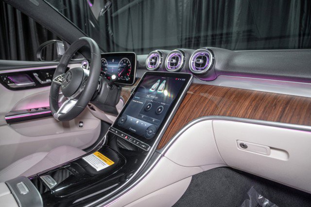 New 2025 Mercedes-Benz C 300 Sedan image 16