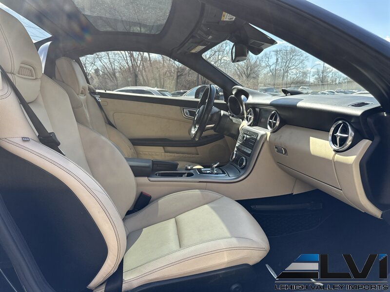 Used 2017 Mercedes-Benz SLC 300 image 20