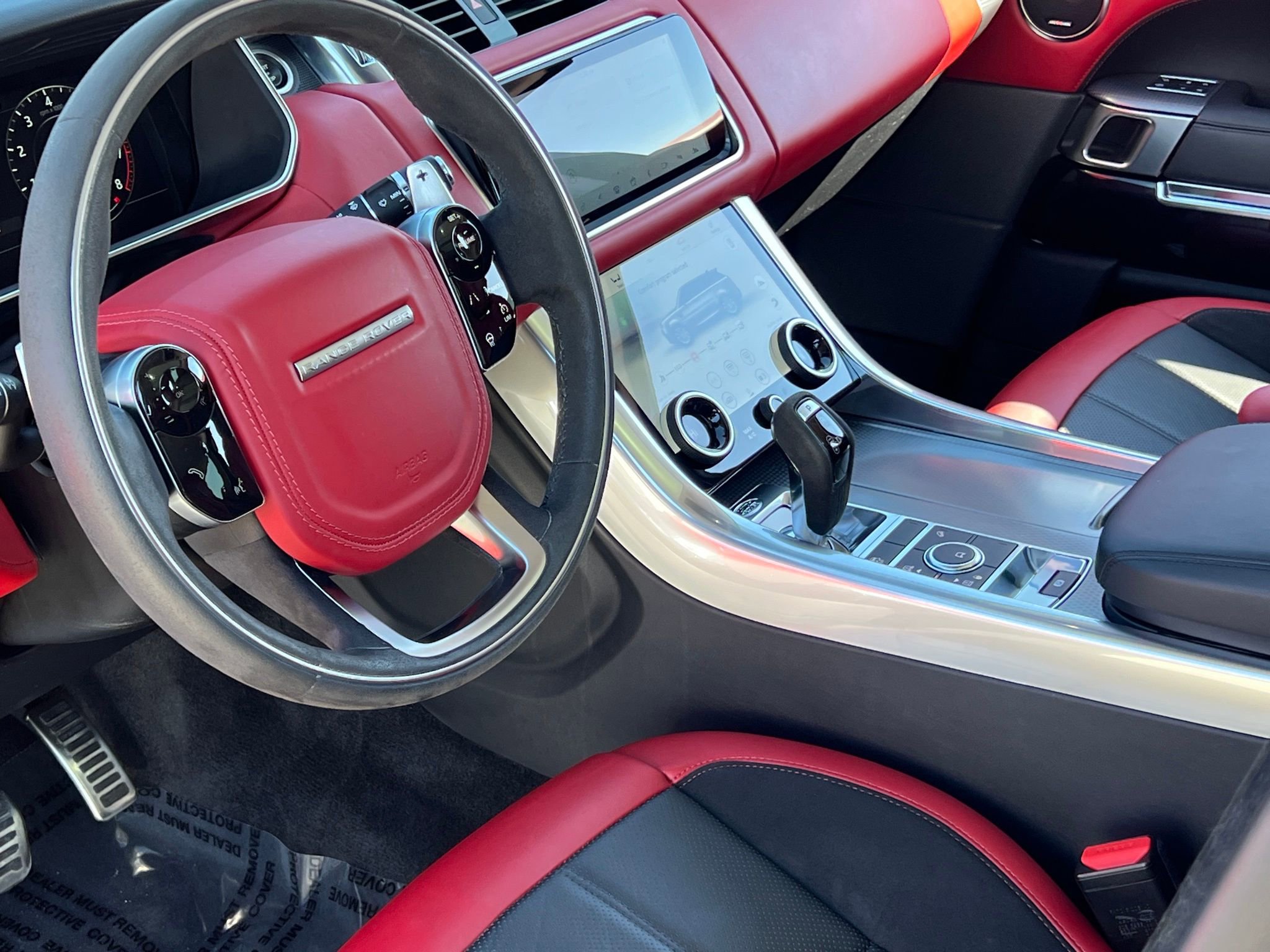 Used 2020 Land Rover Range Rover Sport HST image 2