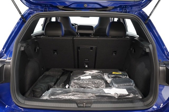 Used 2024 Volkswagen Golf R image 35