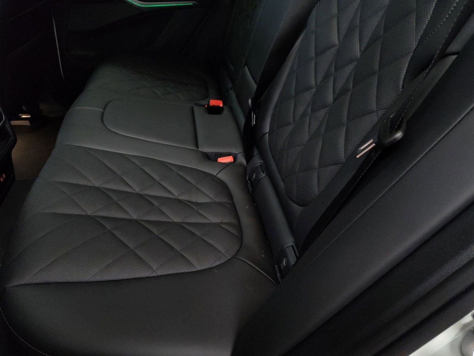 New 2026 BMW X5 xDrive50e w/ Climate Comfort Package image 23