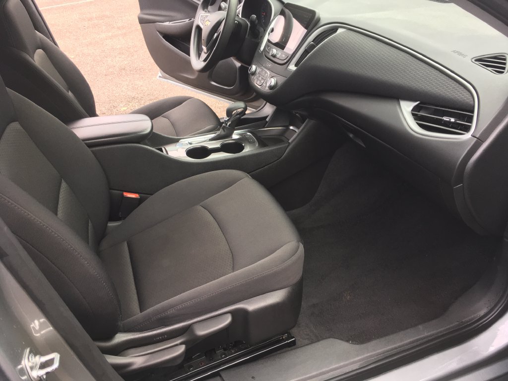 Used 2025 Chevrolet Malibu LT FWD image 29