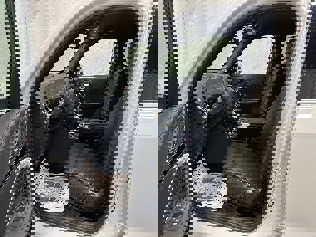 Used 2025 BMW X1 xDrive28i image 10