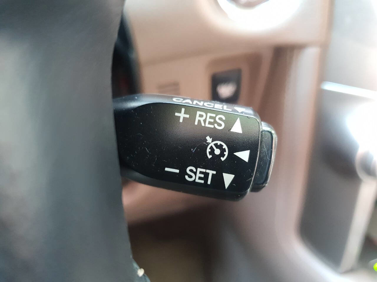 Used 2011 Lexus GX 460 image 26