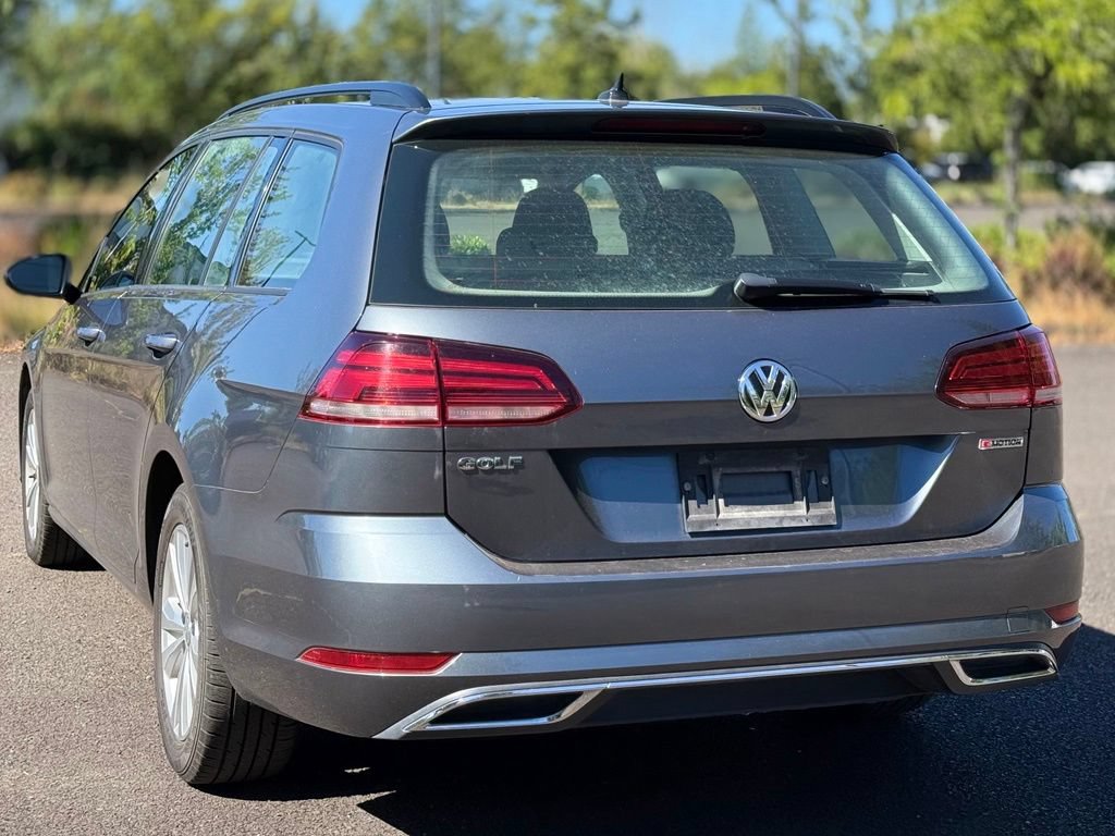 Used 2019 Volkswagen Golf S AWD/4WD image 3