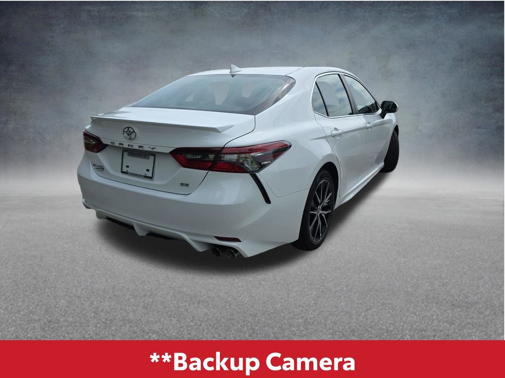 Used 2023 Toyota Camry SE FWD image 4