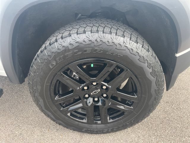 Used 2024 Chevrolet Colorado Trail Boss w/ Technology Package AWD/4WD image 23
