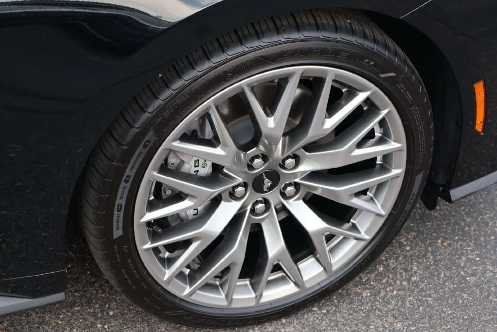 Used 2025 Ford Mustang GT Premium RWD image 27