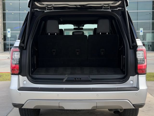 Used 2019 Ford Expedition Limited w/ Equipment Group 301A RWD image 29