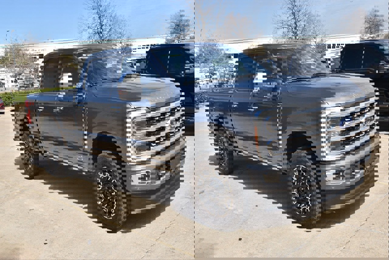 Certified 2024 Ford F250 Platinum w/ FX4 Off-Road Package image 4