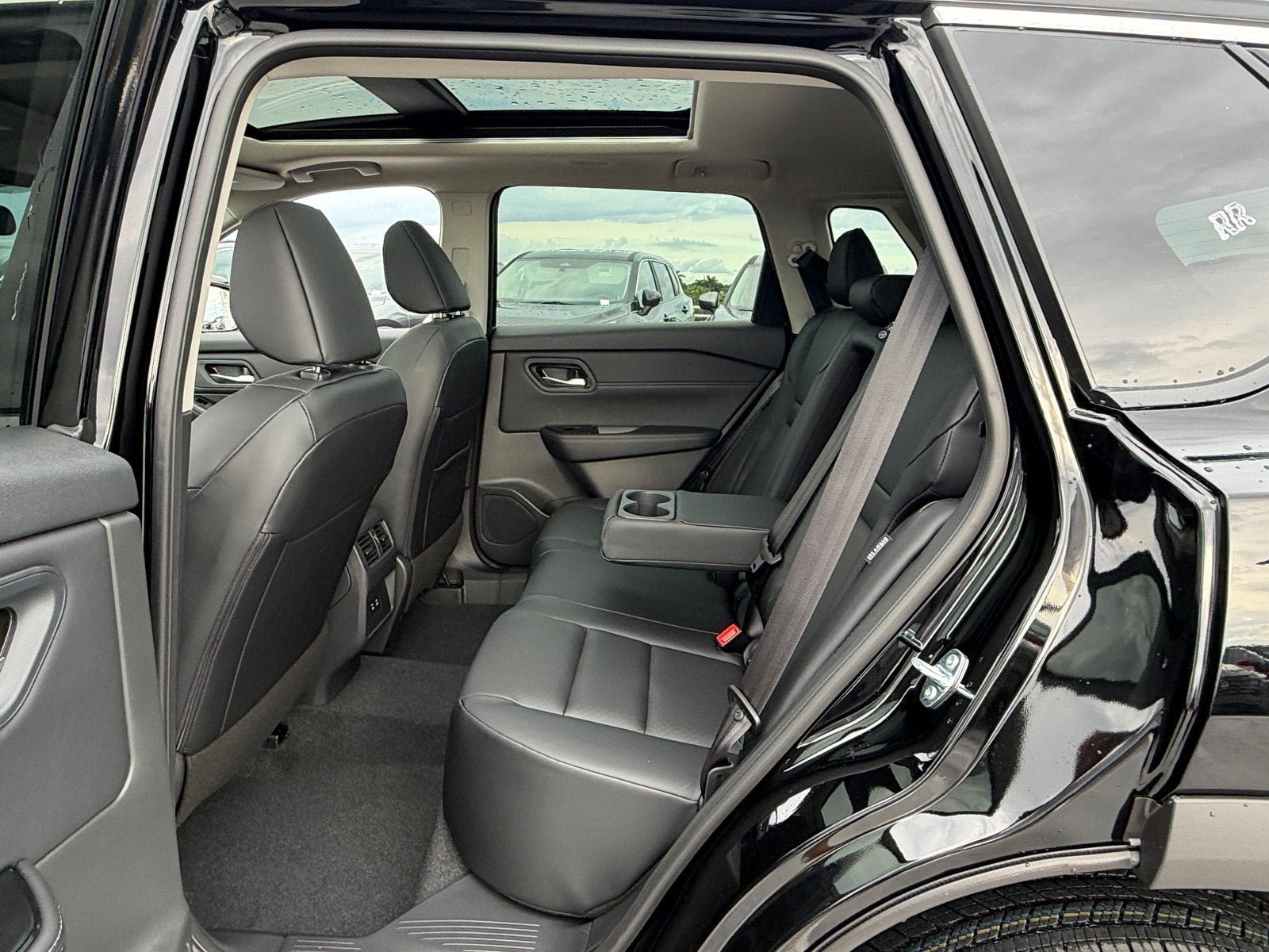 New 2027 Nissan Rogue SV FWD image 10