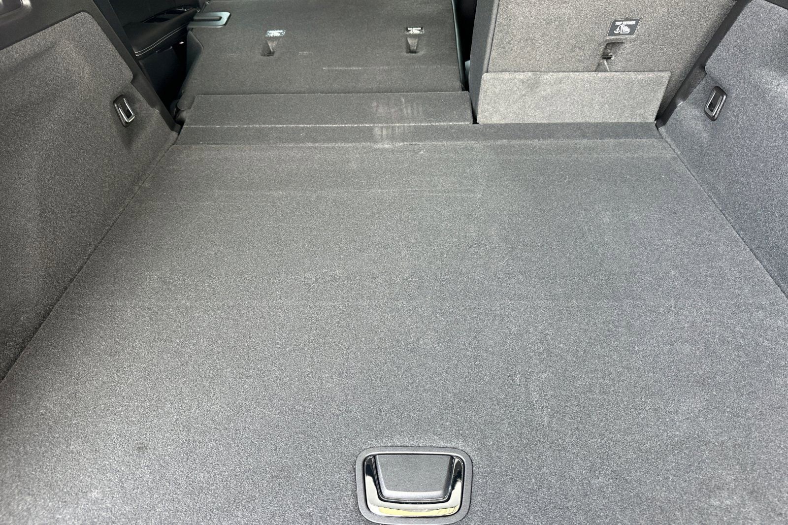Used 2026 Cadillac Lyriq V w/ LPO, Premium Carpet Package image 18