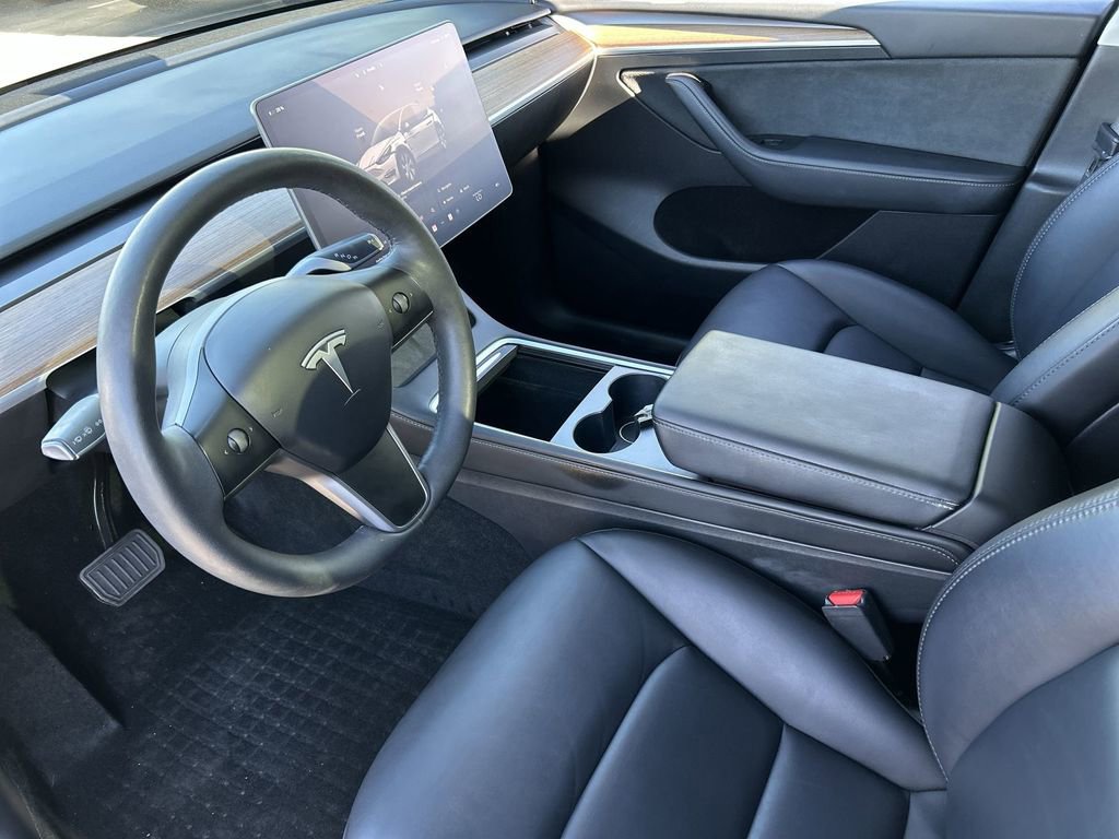 Used 2023 Tesla Model Y 2WD image 10