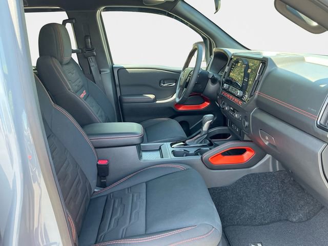 Used 2025 Nissan Frontier PRO-4X image 16