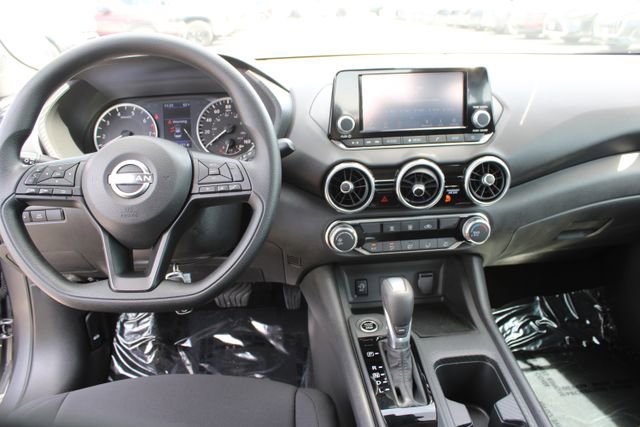 Used 2025 Nissan Sentra S image 12