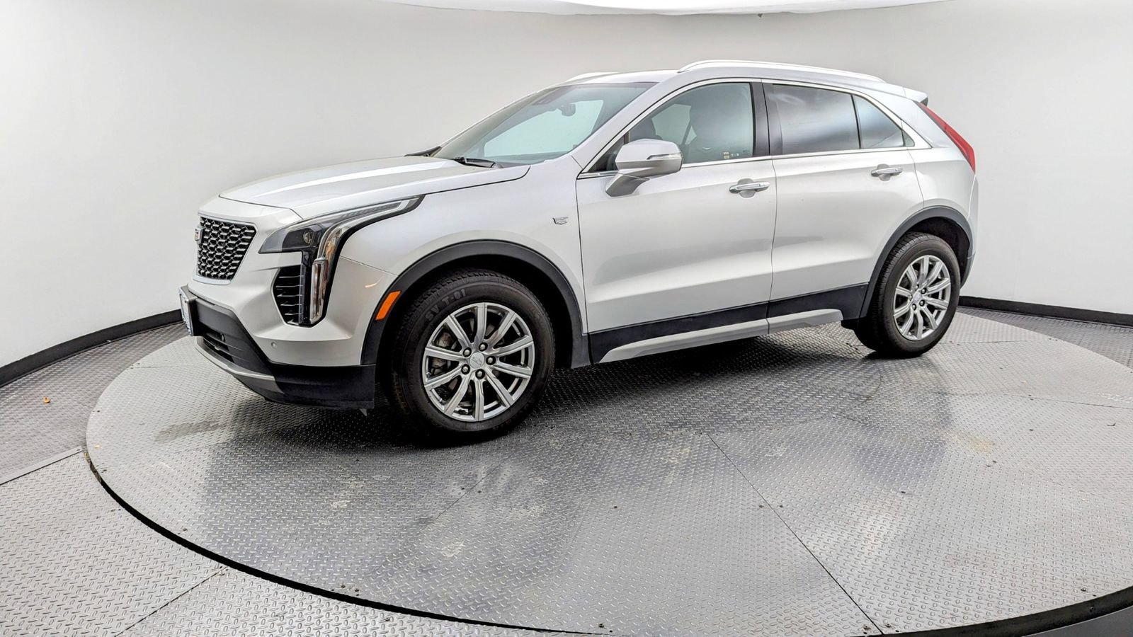 Used 2021 Cadillac XT4 Sport AWD/4WD image 3