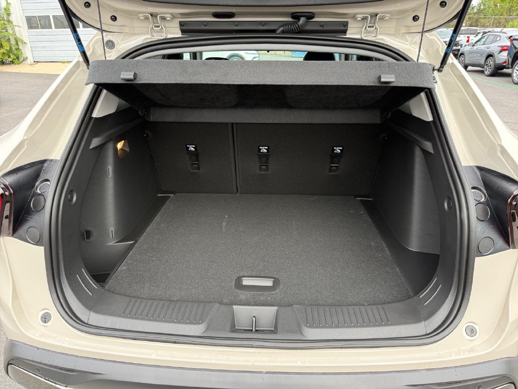 New 2026 Chevrolet Trax ACTIV w/ Driver Confidence Package FWD image 24