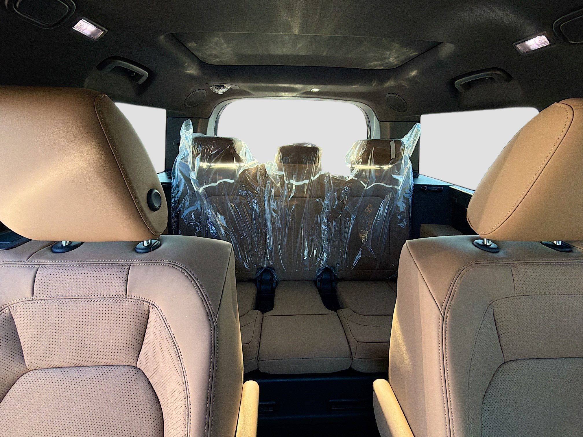 New 2026 Land Rover Defender 130 X-Dynamic SE image 20