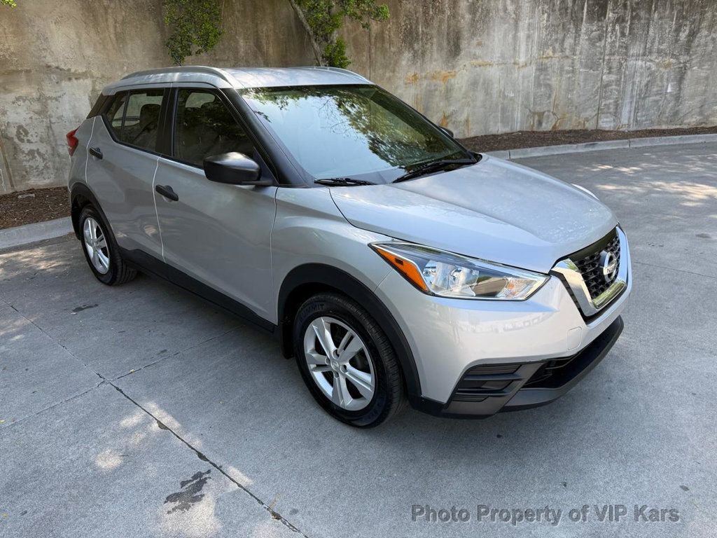 Used 2019 Nissan Kicks S image 3