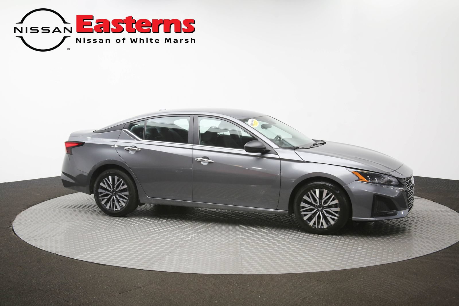 Used 2025 Nissan Altima 2.5 SV FWD image 45