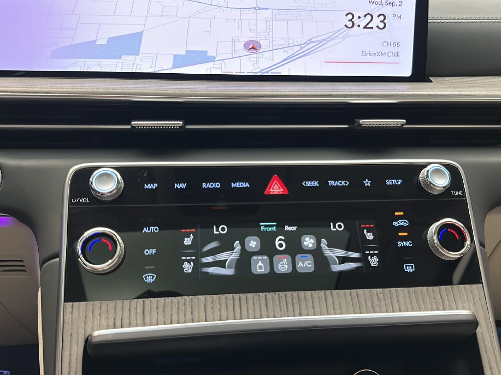 Certified 2025 Genesis GV80 2.5T Prestige AWD/4WD image 32